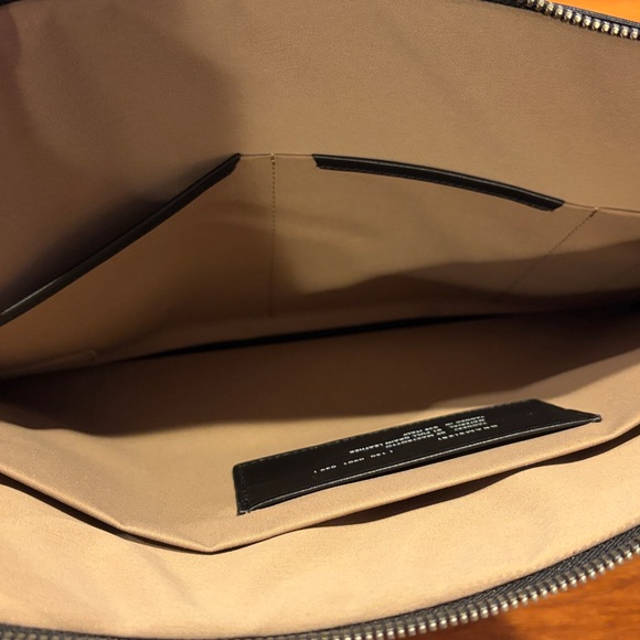 GRAMS(28) EUC 120 Leather Folio Nappa Black Laptop Case Holder Zip - Picture 6 of 11